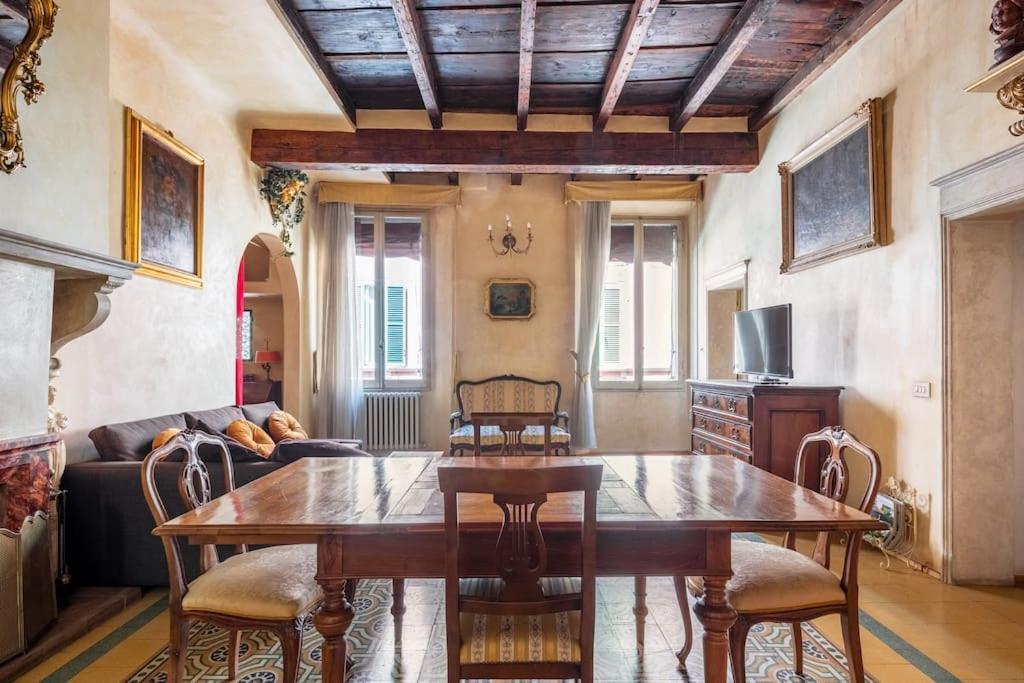 Central Elegant Apartment - Liberty House Bologne Extérieur photo